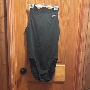 Speedo - ENDURANCE - Black One-Piece Swimsuit - back zipper - size 14/40